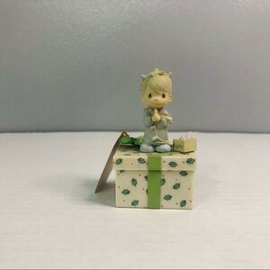 precious moments miniature green holly leaf pattern christmas box lid and tag